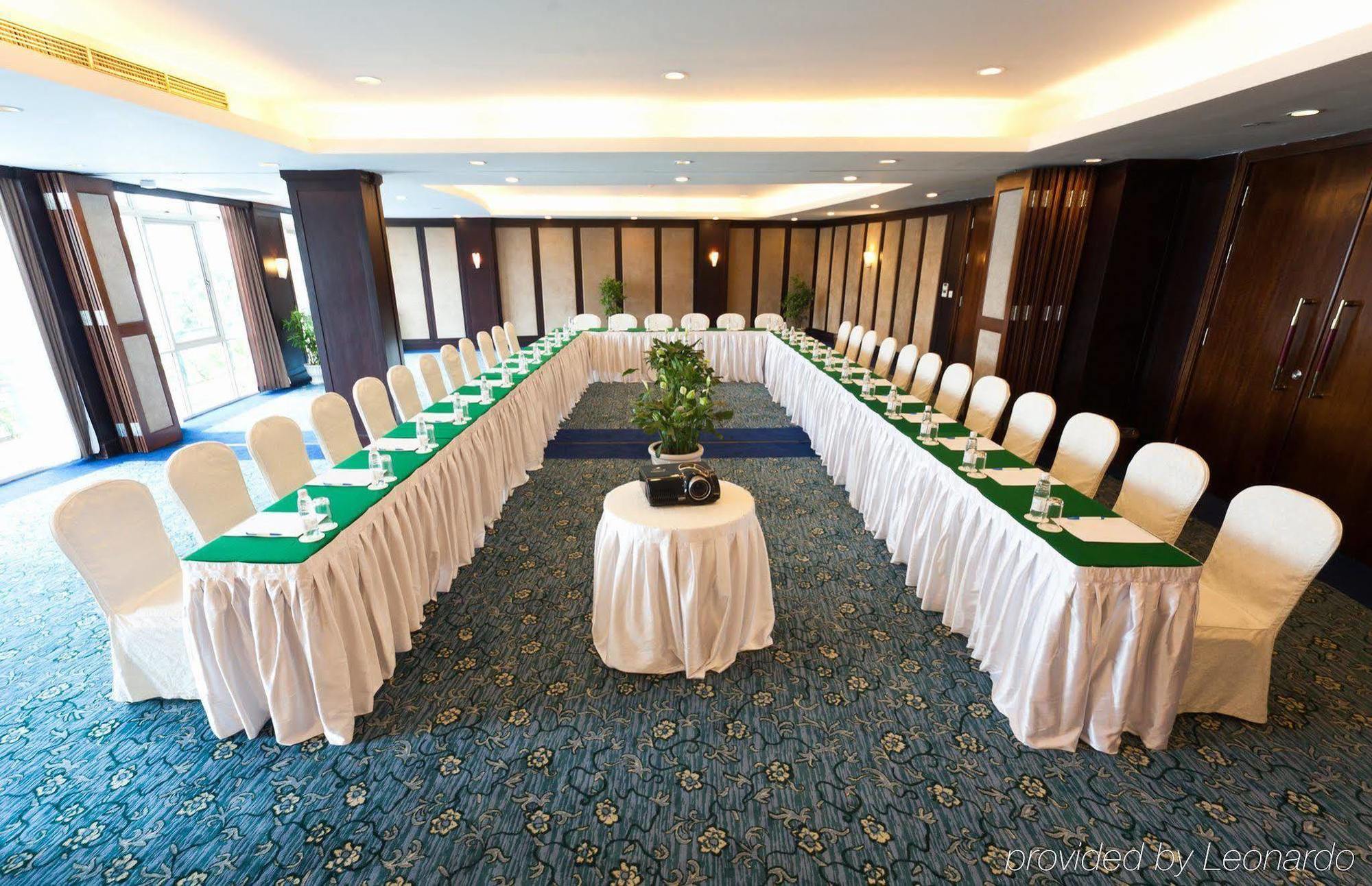 The Hanoi Club Hotel & Residences Екстер'єр фото